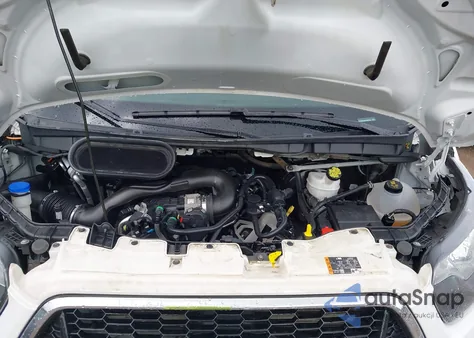 2023 Ford Transit-250 Cargo Van z USA, uszkodzony, nr VIN 1FTBR3U84PKB02433